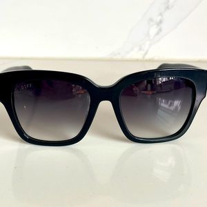 Diff Bella II Sunglasses